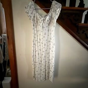 3/$25 🌼 Madden Girl Floral Cottagecore Midi Dress – Size Small